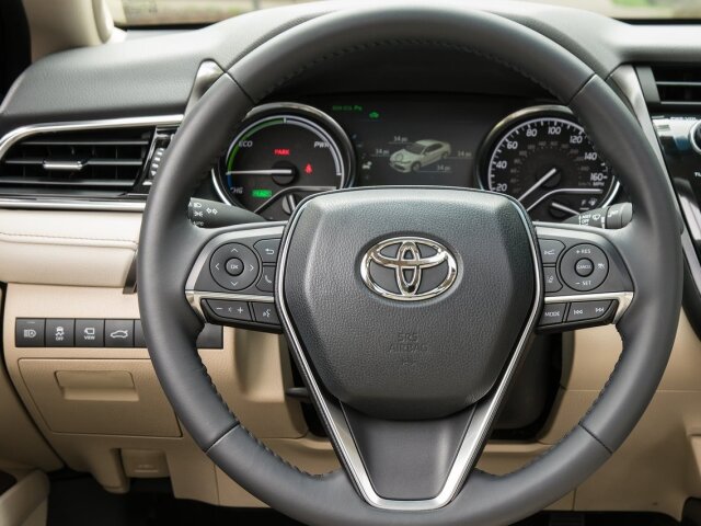 Toyota Camry - 2018