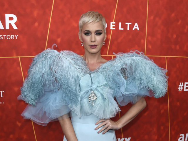 Speváčka Katy Perry na akcii amfAR Inspiration Gala Los Angeles.