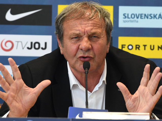 SR futbal reprezentácia Kozák TK tréner odchod BAX