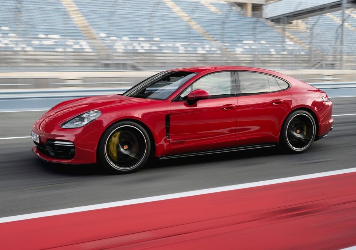 Porsche-Panamera GTS-2019-1024-03