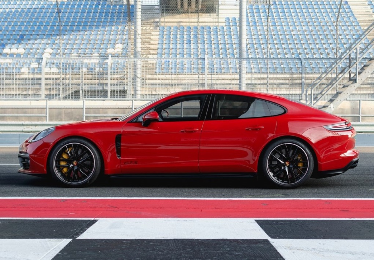 Porsche-Panamera GTS-2019-1024-04
