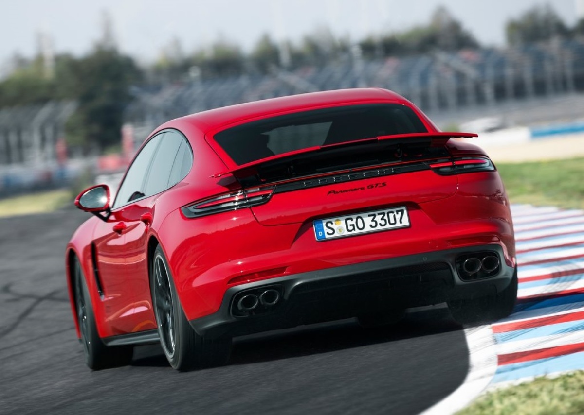 Porsche-Panamera GTS-2019-1024-05