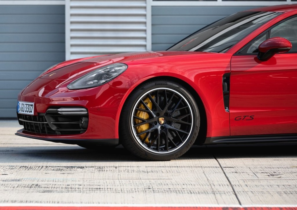 Porsche-Panamera GTS-2019-1024-10
