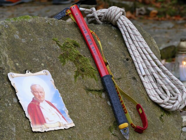 SR Vrátna Dolina Výročie Cintorín Symbolický ZAX