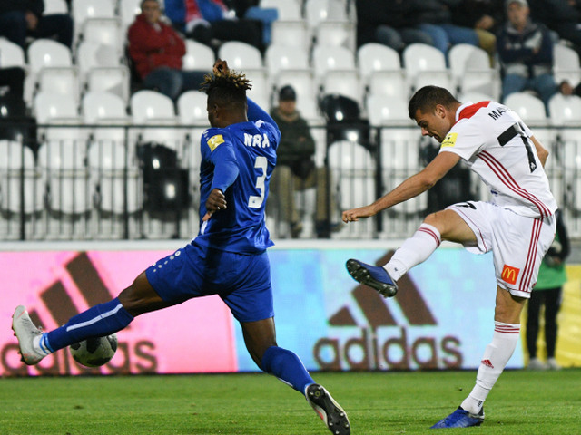 FUTBAL-FL: TreNčíN mANCE Nitra