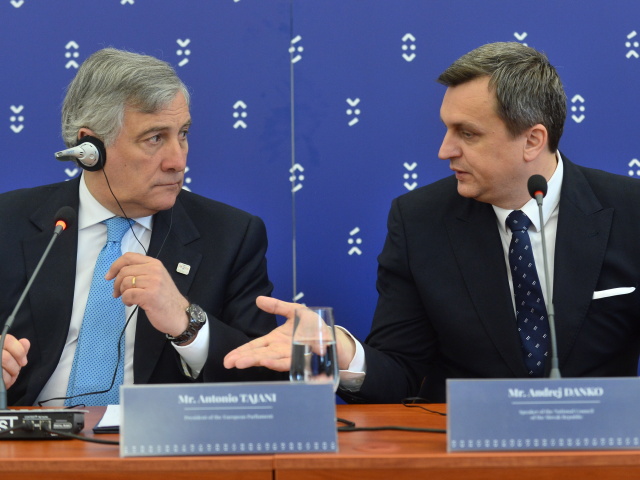 SR NRSR EÚ parlamentný summit členské štáty BAX