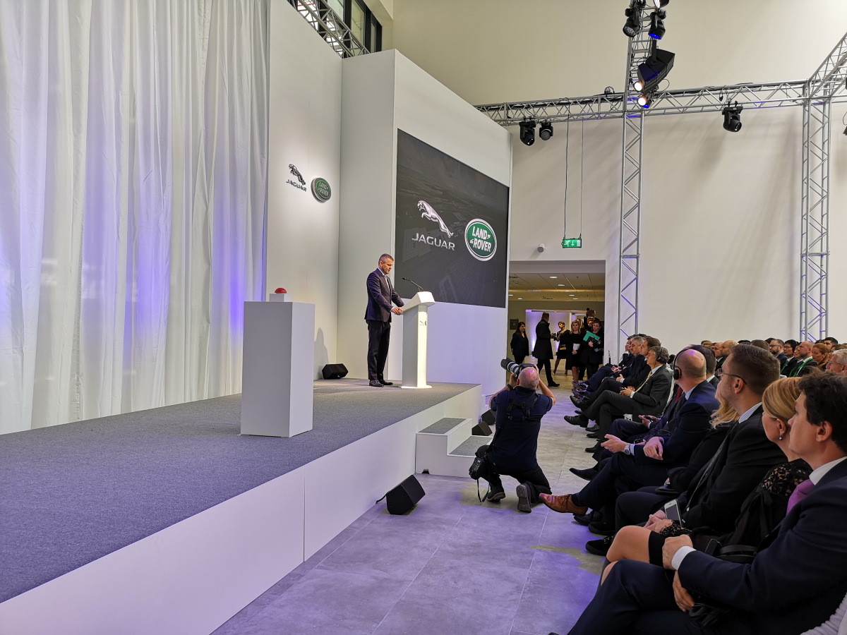 Jaguar land rover nitra peter pellegrini