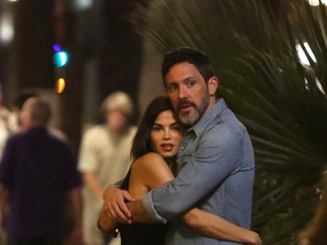 Herečka Jenna Dewan a jej nový priateľ - herec Steve Kazee zachytení paparazzmi v Kalifornii. 