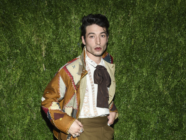 Herec Ezra Miller na 15. ročníku CFDA/Vogue Fashion Fund v New Yorku.