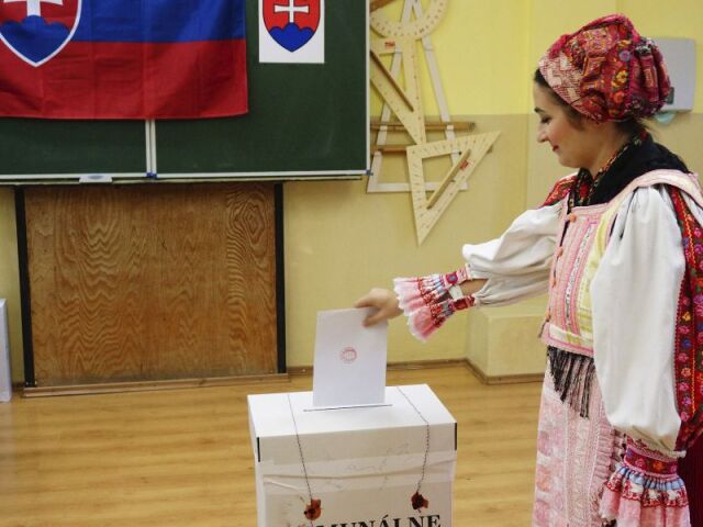komunálne voľby 2018, krojovaná žena