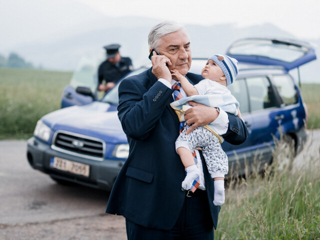 Miroslav Donutil ako doktor Martin