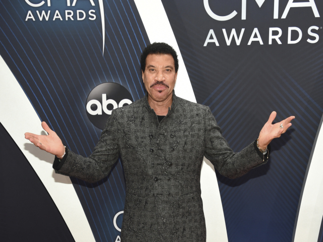 Na vyhlásenie cien prišiel aj spevák Lionel Richie.