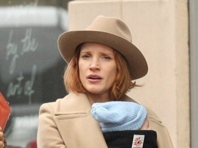 Herečka Jessica Chastain v náručí s dcérkou Giuliettou.