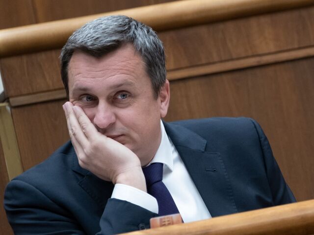 parlament, odvolávanie Danka, Danko, Duris nicholsonova
