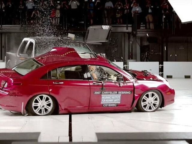 IIHS - bočný náraz 2018