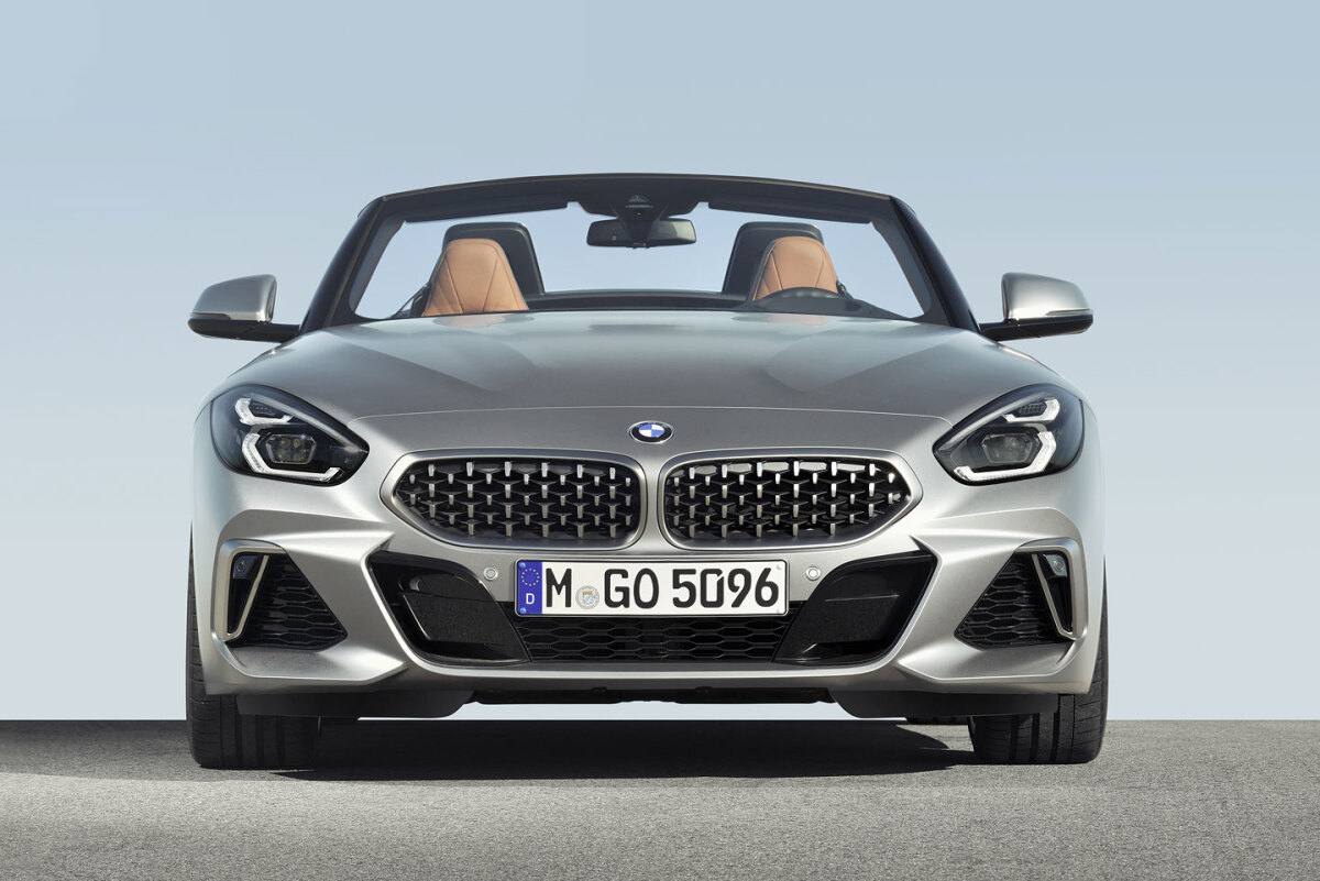 BMW Z4 1 00 5ba22d5ad2e5c