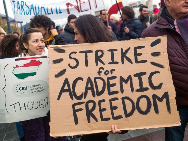 Maďarsko CEU vzdelávanie sloboda protest