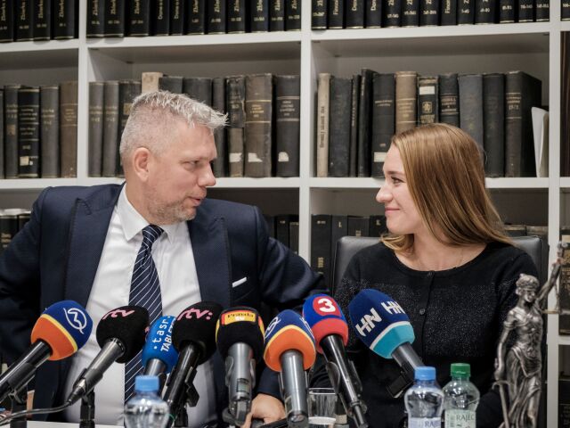 Peter Haňdiak, Paulína Fialková
