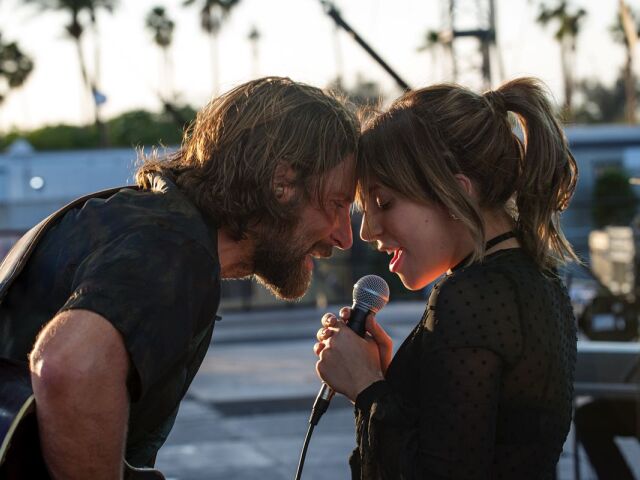 Zrodila sa hviezda Bradley Cooper Lady Gaga