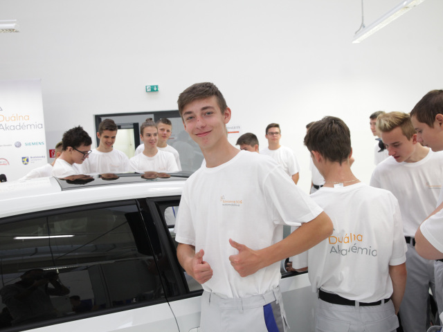 dualna akademia, dualne vzdelavanie, volkswagen