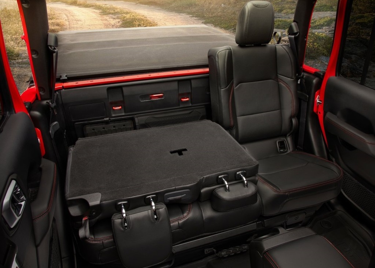 Jeep-Gladiator-2020-1024-b9