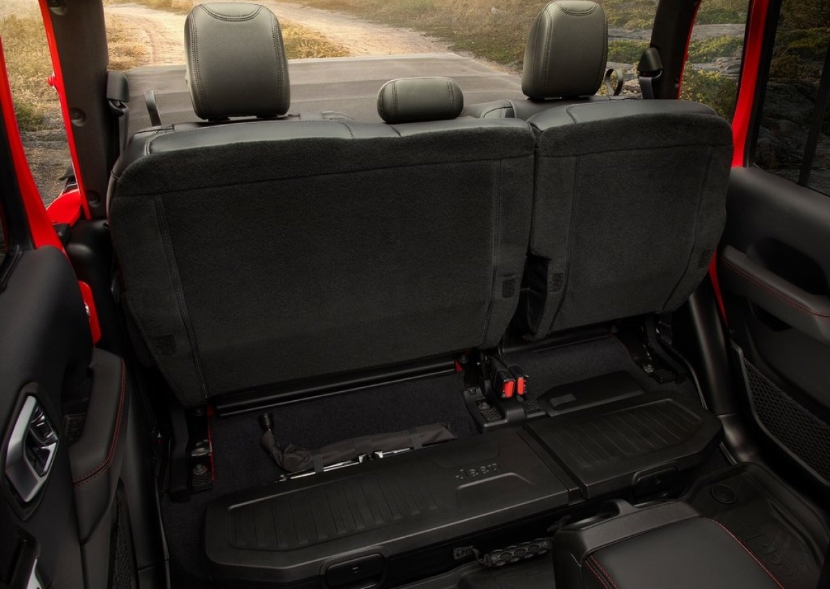 Jeep-Gladiator-2020-1024-bb