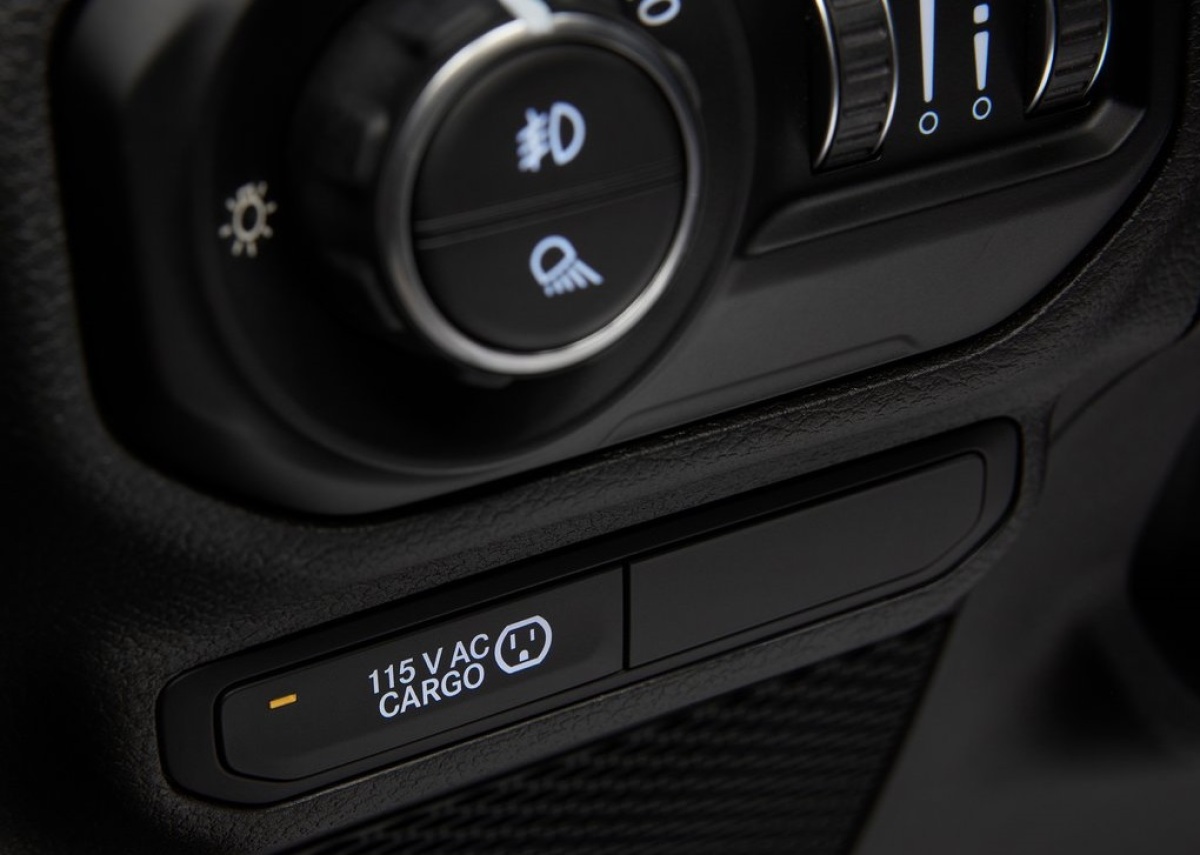 Jeep-Gladiator-2020-1024-bf