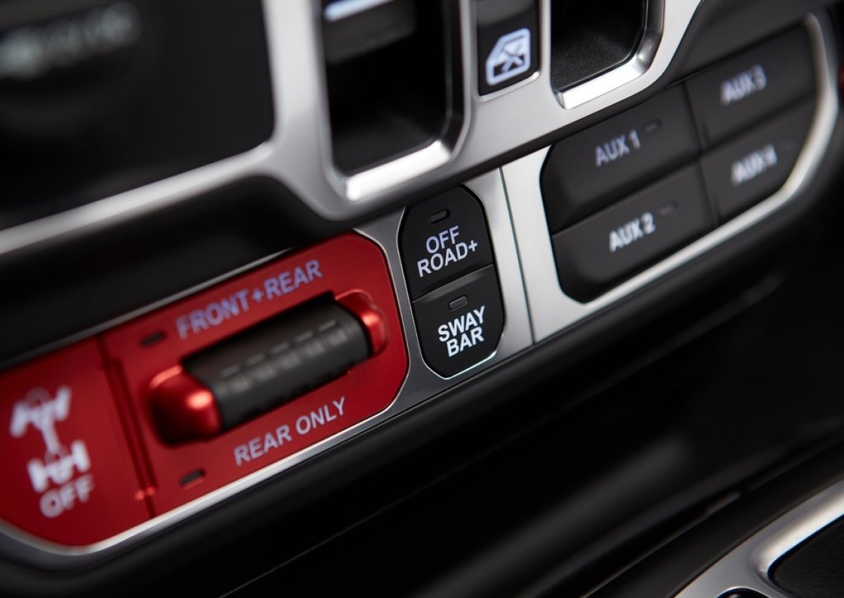 Jeep-Gladiator-2020-1024-c0