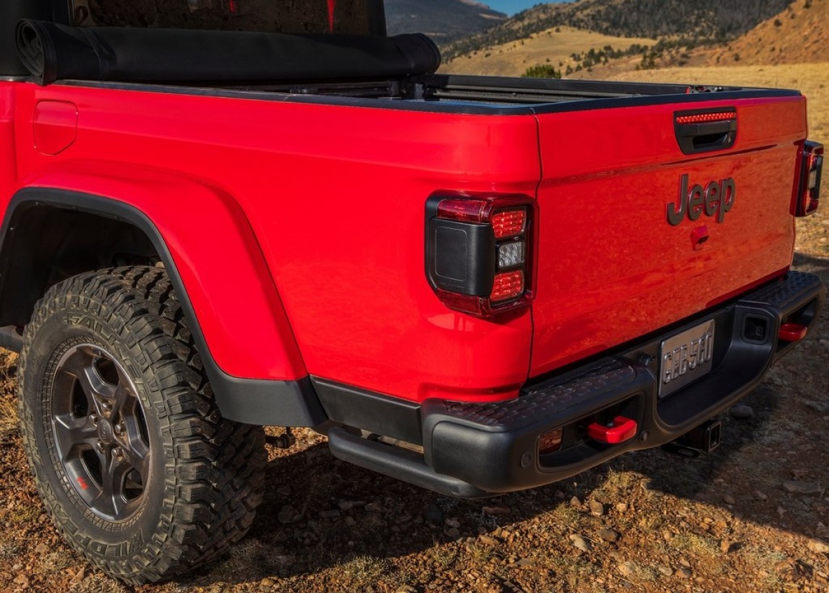 Jeep-Gladiator-2020-1024-c2