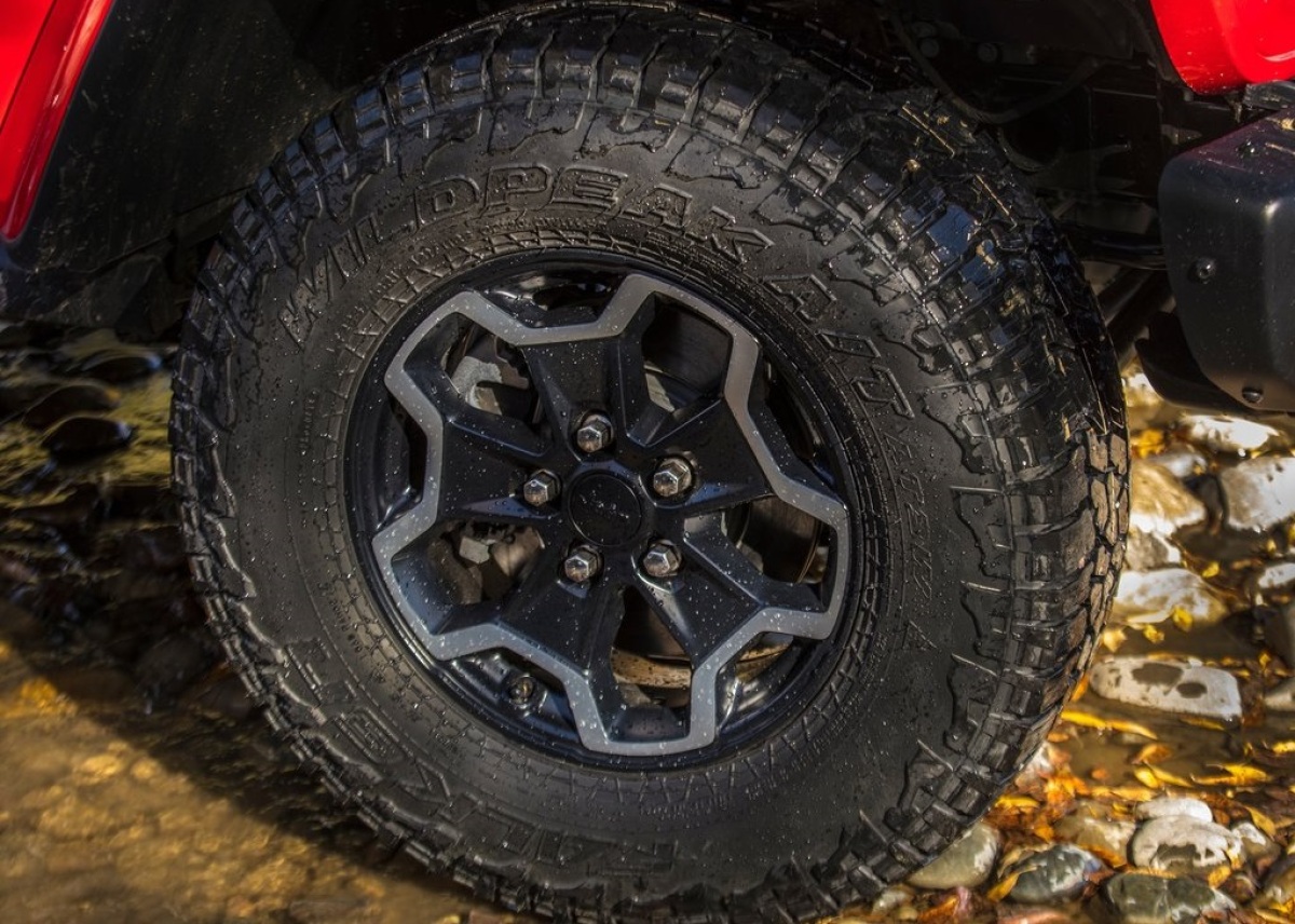 Jeep-Gladiator-2020-1024-c9