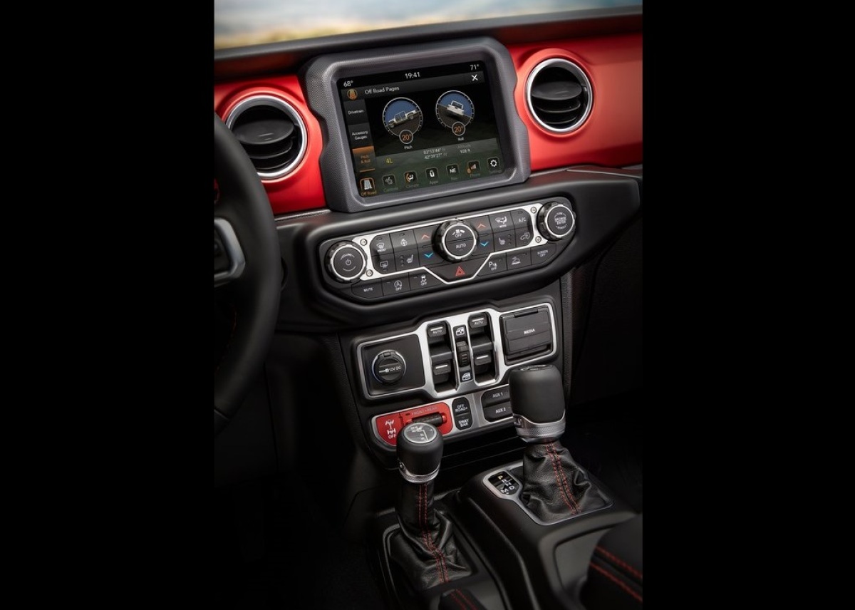 Jeep-Gladiator-2020-1024-cb