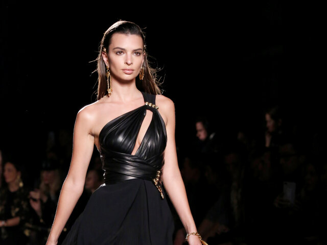 Modelka a herečka Emily Ratajkowski. 