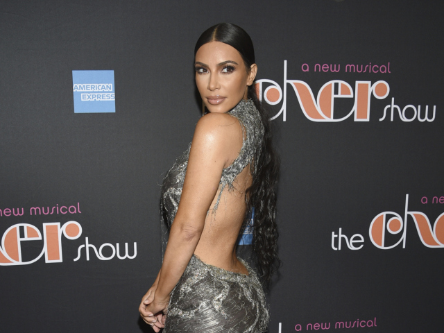 Celebrita Kim Kardashian West zamierila na The Cher Show - muzikál na Broadway.