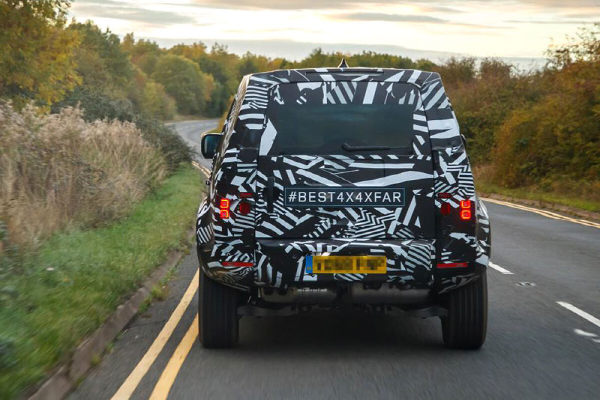 Land Rover Defender - 2020