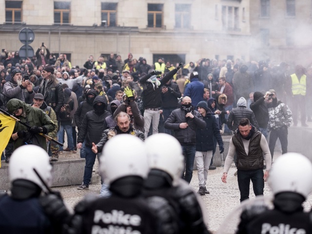 Belgicko, Brusel, protest, migračný pakt,