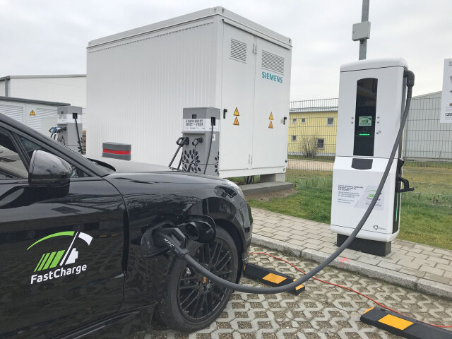 FastCharge - superrýchla nabíjačka