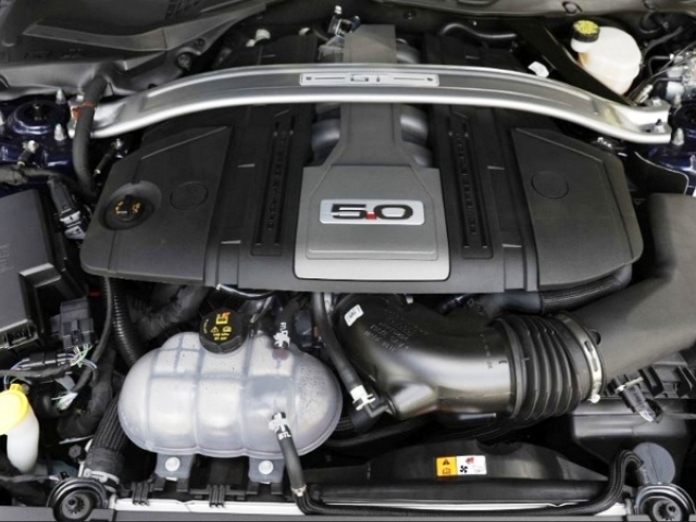 Ford Mustang - motor