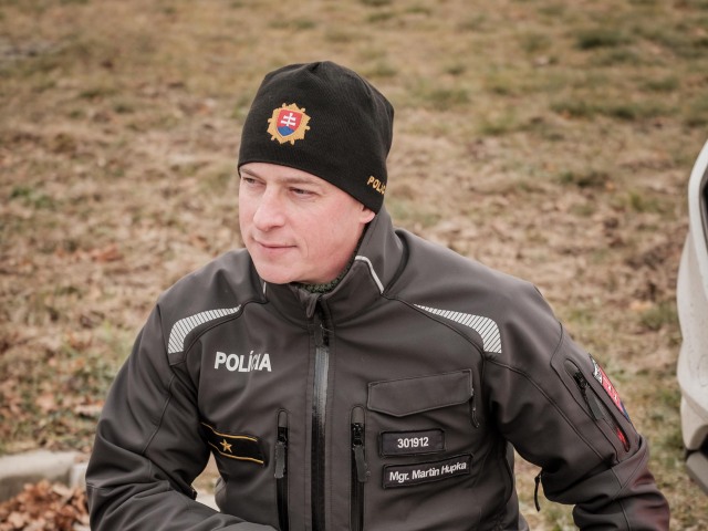 policia, pes, ukazka