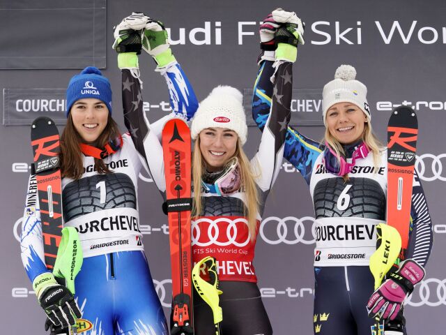 Mikaela Shiffrinová, Petra Vlhová,  Frida Hansdotterová