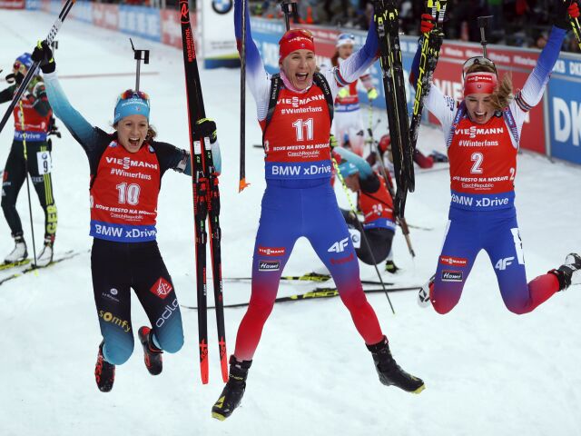 Anastasia Kuzminová, Paulína Fialková