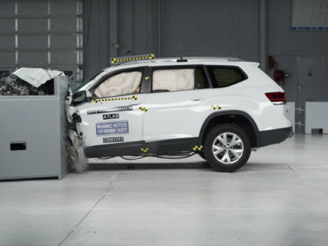 2018-Volkswagen-Atlas-IIHS-Test o