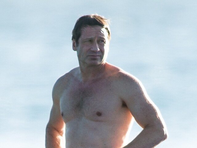 Herec David Duchovny si užíval vianočné sviatky na pláži na Barbadose.