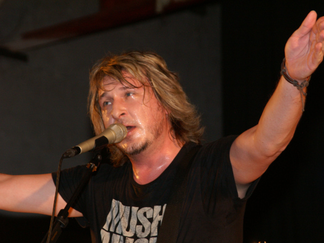 KONCERT: Spevák Miko Hladký z formácie Gladiator. 