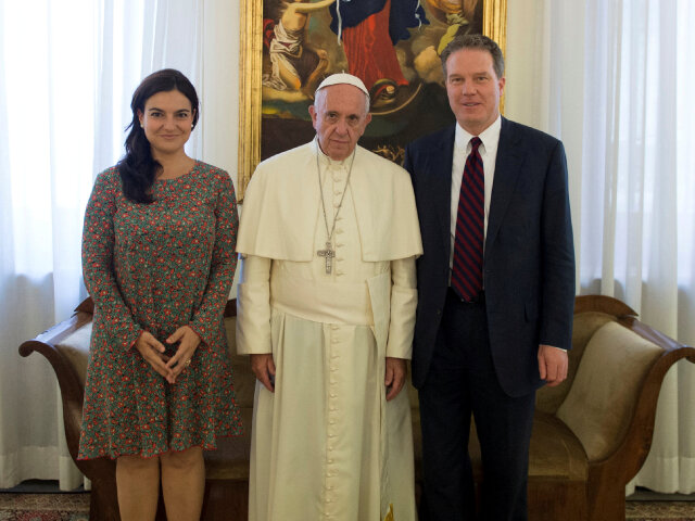 Vatikán, pápež František, Greg Burke, Paloma Garcíová Ovejerová