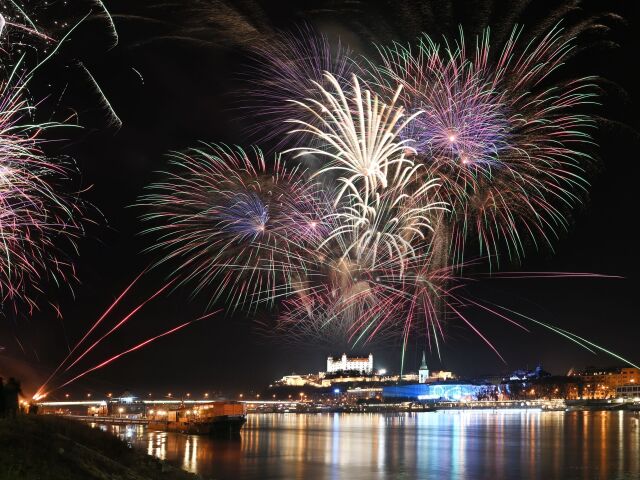 SR Bratislava Silvester Nový rok oslavy BAX