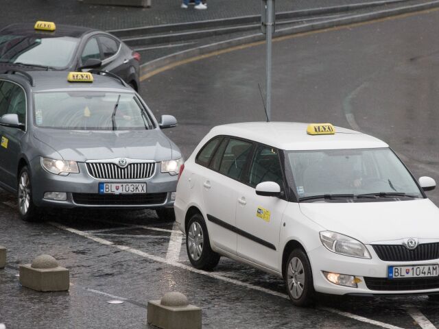 taxik, taxi, taxislužba