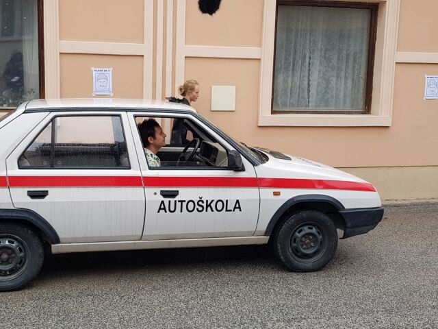 seriál autoškola, autoškola,