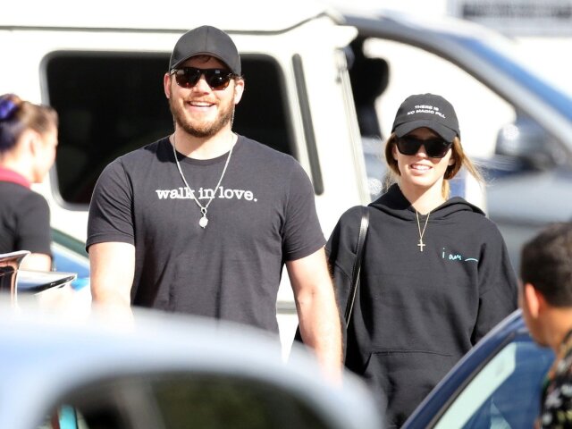 Herec Chris Pratt a jeho snúbenica Katherine Schwarzenegger na zábere paparazzov.