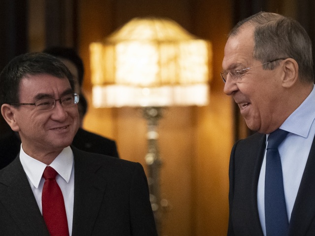Sergej Lavrov, Taró Kóno