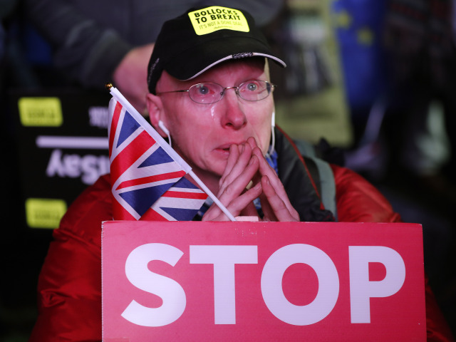 Británia EÚ brexit parlament rokovanie protesty